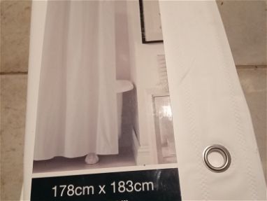 Cortina de ducha color blanco lisa 178cm x 183cm - Img 64051158
