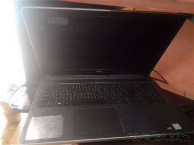 Se vende laptop Dell sin batería. Pantalla rota. Lawton 10 de Octubre - Img main-image-45724986