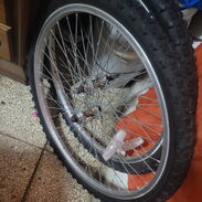 Neumáticos o llantas de bicicleta impecables 24x1.95 Diez de Octubre Vibora - Img 45351933