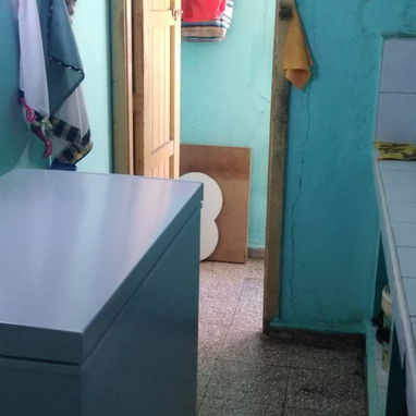 Se vende apartamento en Santiago de Cuba, municipio Santiago de Cuba, en el Reparto Antonio Maceo, bloque B, es un segun - 5/10
