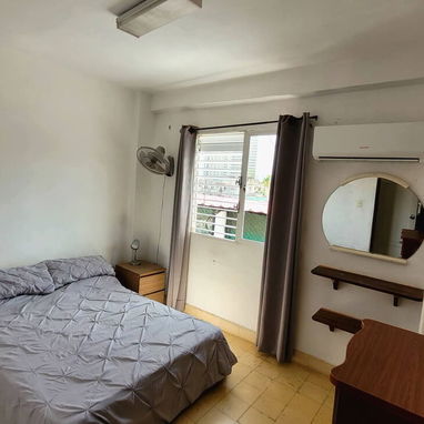 Venta de casa Vedado - Img 126757176
