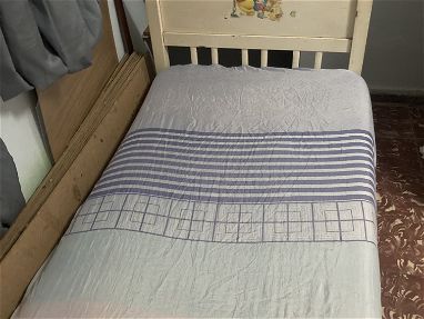 En venta cama 🛏️ personal con su colchón 👌🏼 - Img main-image
