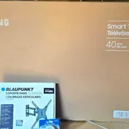 Televisor Samsung 40" smart tv con soporte giratorio - Img 55454450