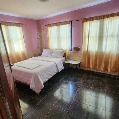 🏡*141*🌴 ¡CASA EN VENTA EN PLAYA! 🌊☀️  *📍 Santa Fe, Playa – La Habana, Cuba 🇨🇺*  🏖️*¡A solo cuadras de la playa!* - 7/9
