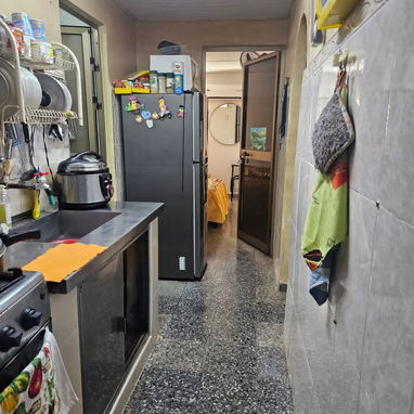 Se vende apto 2do piso alamar con todo - 5/10