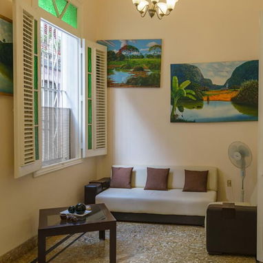 SE RENTAN HABITACIONES ACOGEDORAS MUY CERCA DE GALEANO EN CENTRO HABANA. - 3/10