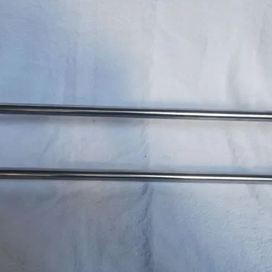 Toallero de acero inoxidable. Fijación con adhesivos (no se necesita abrir huecos en la pared) 57cm - 2/2