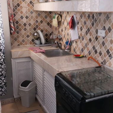 Se Renta Apartamento en el Malecón, a pocos pasos del Hospital Clínico Ameijeiras - 4/10