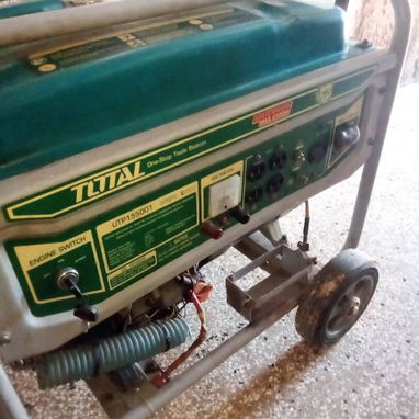 Planta eléctrica de uso marca Total. - 2/2