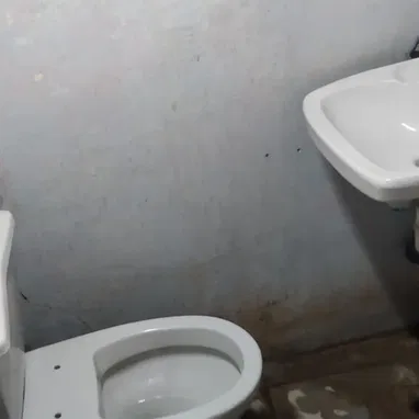 REBAJADO A $6000usdCON TODO  Y BICIMOTO  En venta casa puerta de calle en  Guanabacoa, con todo dentro - 5/10
