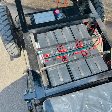 6 bateria de 72por 58 gel Motor 1200 Cargan 600kilos Acientos  Techo  La cama mide 1.60 por1.10 Autonomia 100 Factura mi - 3/6