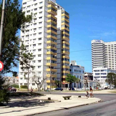 Alquiler en la Habana.Renta de apartamento en el Vedado.Por tiempo indefinido🦋 - Img 121400906