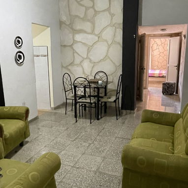 Renta Lineal de apartamento / Vedado - 2/5
