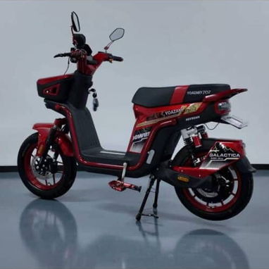 2150usd Se vende bicimoto Yoazaki Galactica 3000w nueva con todo alarma 2 llaves casco y malla de regalo 52774129 - Img 123279190