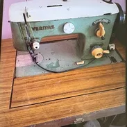 máquina de coser Verita hace zigzag , se da con pedal y motor es de las antiguas alemanas - Img 55180486