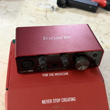 Tarjeta de sonido y piano - 2/2