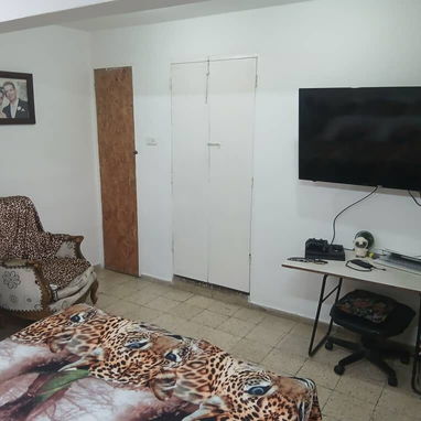 *$16.000usd. En venta casa (ALTOS, LAS 2 PLANTAS SUPERIORES) de un inmueble de 3 plantas en Lawton, Avenida Dolores, - Img 125605245