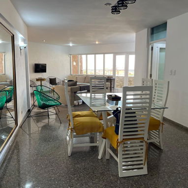 RENTA LINEAL EN VEDADO - Img 117790093