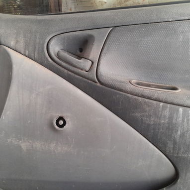 3 PUERTAS TOYOTA YARIS 2001 - Img 123698442