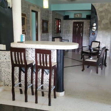 Hermosa Casa de Renta con Piscina en Guanabo - 9/10