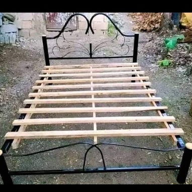 Cama de tubo y tapizadas - 2/2