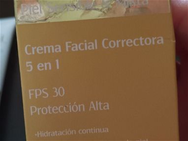 Crema facial protectora de color piel trigueña y protector solar, perfume fraiche mujer Paloma Piccaso, toallas nuevas - Img main-image