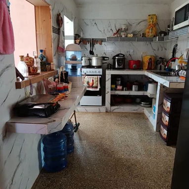 Vendo casa de tres niveles en el Cerro - 8/10