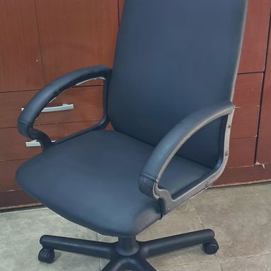 SE VENDE SILLA GIRATORIA PARA OFICINAS - 3/3