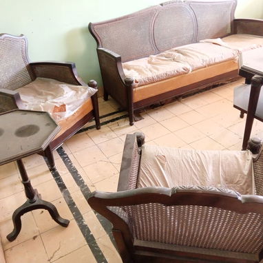 EN VENTA JUEGO DE SALA ANTIGUO. MUY BUEN ESTADO. CONTACTE AL WSAPP CON UNA OFERTA DE PRECIO !!! - Img 122845945