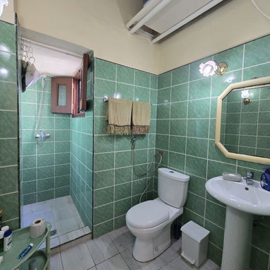 Renta para Estudiantes, agua garantizada, a 2 minutos del Amejeiras - Img 124640176