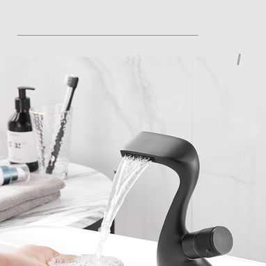 LLAVE MESCLADORA ESTILO CASCADA NEGRO MATE - Img 123561440