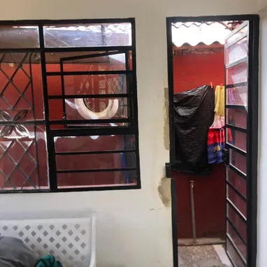 Casa independiente de dos plantas de 3 cuartos 19000 usd - Img 122163674