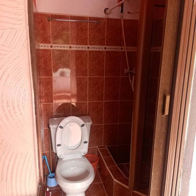 Se renta apartamento independiente de dos habitaciones en el Vedado, planta baja, todo climatizado.54026428 - Img 125647101