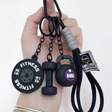 📌 Llavero fitness ✨ Ideal para amantes del gimnasio y la vida saludable. 💪 Diseño divertido y resistente. 🎁 Perfecto - Img 123342471