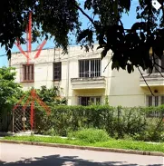 Apartamento en Miramar a 3 cuadras de la Embajada de México permuto para el Vedado - Img 46157125