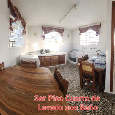 Casa de 3 plantas con garage de 4 cuartos en Marianao - Img 125190828