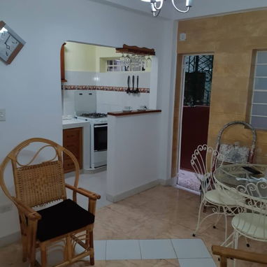 Permuta apartamento dos habitaciones planta baja del vedado para el vedado dando vuelto. - Img 121746120