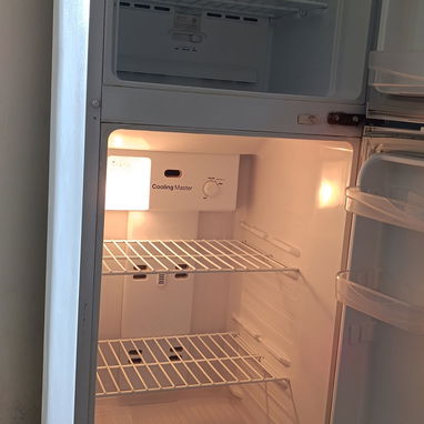 Vendo Refrigerador Daewoo de 7 pies doble temperatura y minibar Samsung - 2/6