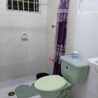 *REBAJADA A $12.000usd. En venta casa puerta de calle independiente, de 2 plantas en Alturas de la Lisa, REFERENCIAS: ce - Img 122989731