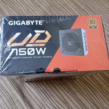 Fuente Full Modular GIGABYTE 750W - Img 123578846