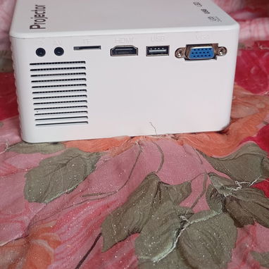 Ganguita,proyector full HD tiene de todo - Img 126522876