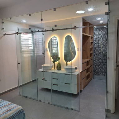Realizamos todo tipo de trabajo de carpintería de aluminio y cristal.Sin intermediarios somos primera mano - Img 126147306