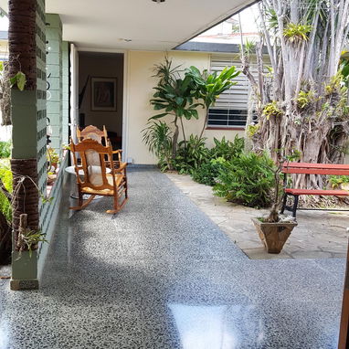 Casa Totalmente independiente grandes espacios Playa 550mil 53582376 - 8/10