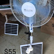 Ventilador recargable batería litio de 6 a 8 horas Carga eléctrica y por panel solar y 2 bombillos $55 USD factura y g - Img 55566067