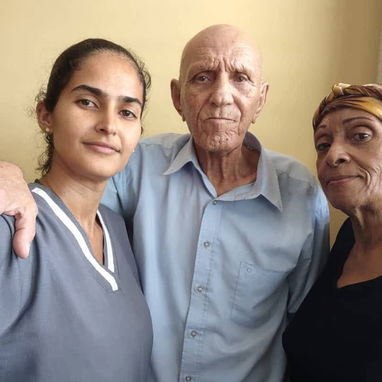 Enfermero Cuidador de Ancianos en La Habana | Agencia de Cuidados Abuiya 💙👵👴 - Img 127644860