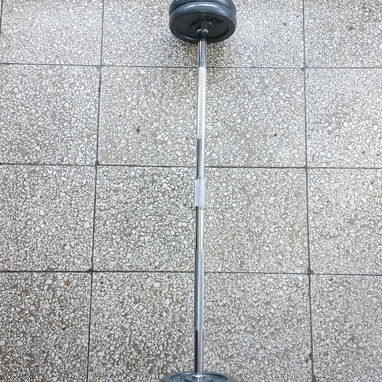 Maleta de pesas, barra y mancuernas de 50 Kg para el gym. Se vende la maleta completa, nada por separado. - 10/10