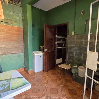 Casa de 2/4 y 1/2, 2 niveles, carposh, en Marianao (M-22) - Img 120144802
