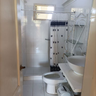 Vendo apartamento pastorita de 3/4 en el Reparto Camilo Cienfuegos, Hab del Este - Img 127624773