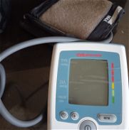 Se vende equipo digital de tomar presión arterial 8000cup - Img 45831925