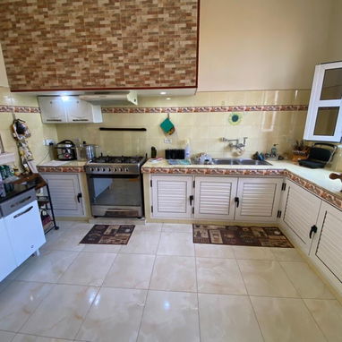 🏡 VENTA DE PROPIEDAD EN EL VEDADO – LA HABANA 🇨🇺 - Img 121926787